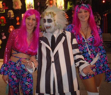 Hippy Babes hang with Beetlejuice - TransWorld's 2002 Halloweeen, Costume and Party Show.