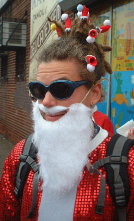 Dread puppet santa1 - NYC SantaCon, 2002