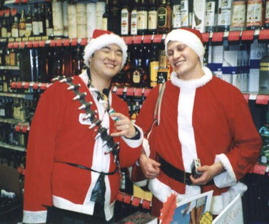 Liquorstore Santas2 - NYC SantaCon, 2002