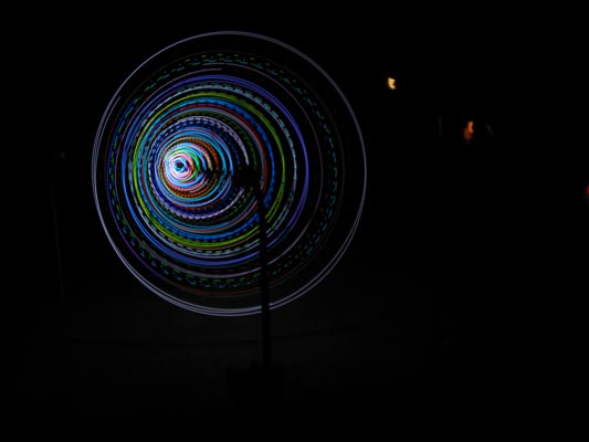 A trippy spinning light thing
