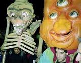 Skull & 3-Eye Guys - Costumes/Puppets at the 2000 NYC Halloween Parade